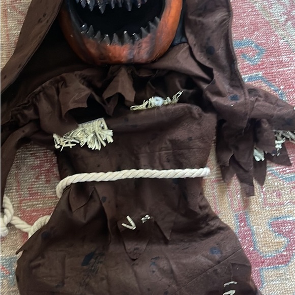 Boys Halloween scary Pumpkin Scarecrow Costume size 5-8T - Picture 3 of 3